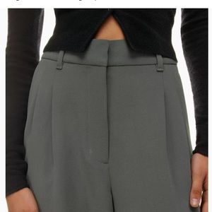 Aritzia Effortless Pant Size 12 in a beautiful grey taupe colour.